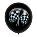 Detailopname van een zwarte latex ballon met een witte bedrukte race geblokte vlag patroon. - Racestijl 2 / Zwart