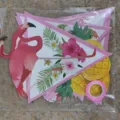 Flamingo tropische feest driehoek banner decoratie set met ananas kaarten en roze tape. - Driehoekige flamingo slinger