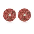 Gedetailleerd uitzicht van prachtige rode strass oorknopjes met een sprankelend kristal. - Rode Vintage Volledige Strass Stijl (DW22121312)