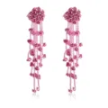 Chique roze roosbloem lange hangende oorbellen met delicate kraalisten voor vrouwen. - Roze