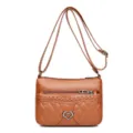 Borsa a tracolla retrò in pelle marrone con matelassé, cuore decorativo e cinghia regolabile. - modello A / Marrone