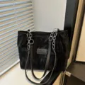 Black velvet tote bag for women, large capacity casual shoulder bag for daily commute. - Black
