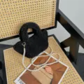 Κoreανική τσάντα χειρός μαύρη χνουδωτή βελούδινη κομψή τσάντα με λουράκι από μαργαριτάρια - Αλυσίδα με Σύνδεσμους Στυλ Πέρλας / Μαύρο