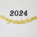 Bannière de remise de diplôme 2024 félicitations paillettes or noir décoration de fête - Bannière de remise des diplômes noire 2024 et paillettes dorées