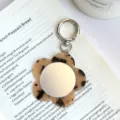 Größe Ca. 5.9cm*5.9cm 15g / 5# Heller Leopard