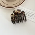 Tortoise shell acetate hair claw clip detail, double bone medium shark clip for women. - Tortoiseshell