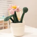 Plante en pot en peluche tulipe mignonne, jouet de fleur douce pour décoration de maison et cadeau. - Lotus
