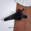 Hair root volumizing clip for bangs styling, black plastic hair claw styling tool, 9cm size. - 9cm / Black