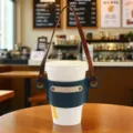 Funda de taza de cuero portátil con asa, accesorio práctico para café y té - Azul