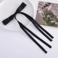 Zwarte satijnen strik haarklem, elegante balletcore haaraccessoire met lange linten voor stijl. - Zwart