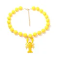 Collier de perles rondes jaunes d'été avec joli pendentif homard, bijoux de vacances pour femmes. - Jaune