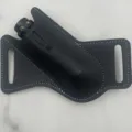 Funda de cuero negro para cuchillo plegable EDC, vista detallada de presilla de cinturon. - Negro