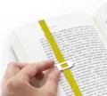 Marcador de libros elástico con puntero de metal para lectura y posicionamiento. - Amarillo