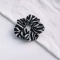 Zwart-witte stoffen haarelastiek met zebramotief voor dames en meisjes voor dagelijkse haarstyling. - Zebra Zwart