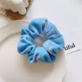 Blauwe fluwelen haarelastiek zachte snoepkleur paardenstaart houder haaraccessoires voor dames. - Blauw