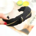 Schwarzer Stoff Haarreif mit Knoten und goldenem Paspel koreanischer Stil Damen Haarschmuck - Schwarz mit Goldrand