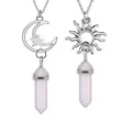 Set di 2 Collane Coppia Pendente in Cristallo Esagonale Sole Luna Stella Vintage - Stile Quarzo Rosa (Set) / Rosa