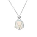 Einstellbare Metallkette mit einem einzigartigen Käfiganhänger und glänzendem Opalstein. - Netzbeutel-Anhänger im Bambus-Stil / Silberner Netzbeutel mit Opal