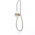 Marcador de pagina elastico de cordon con corazon de arbol de vida de piedra natural. - Colgante de corazón multicolor plateado