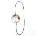 Marcador de libro de árbol de la vida de cristal hecho a mano con cordón elástico negro - Árbol de la vida inclinado multicolor plateado