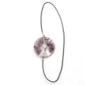 Marcapáginas de árbol de la vida de piedra de cristal violeta hecho a mano vista de detalle - Colgante de amatista redondo plateado