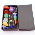 7 chakra piedra natural cristales irregulares péndulo set con cadena en caja de regalo - Cadena de Cuentas Cono Hexagonal con Siete Piedras