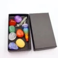 7 Chakras Piedra Natural Péndulo Colgante Set Cristal Curación Yoga Piedras Caja - Cadena Hueca Cono Hexagonal con Siete Piedras