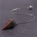 Natürlicher Kristall Pendel Halskette mit Edelstein Kegel und Metallkette für Meditation. - Hexagonaler Kegelanhänger / Unakit