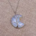 Drahtgewickelte Halbmond Lebensbaum Anhänger Halskette Naturstein Schmuck für Damen - Mit Lederkordel / Natürlicher Opal