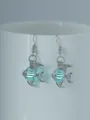 Silberne leuchtende Fisch-Ohrhänger, modischer hohler Design-Modeschmuck für Damen. - NY1006 Fisch + Blaugrün Leuchtend