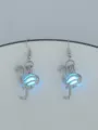 Silberne Flamingo Käfig Ohrringe mit blauen leuchtenden Perlen, trendiger leuchtender Schmuck. - NY1015 Strauß mit himmelblauem Leuchten