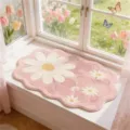 Detail van roze margriet pluche tapijt met zacht bloemenpatroon en mooie golvende rand. - Madeliefjespatroon (Stijl 11)