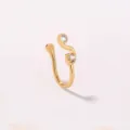 Dettaglio di polsino per naso placcato oro senza piercing, con cristalli luminosi per look. - Stile Linea a Doppio Strass (SE1445)