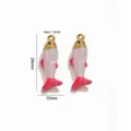 Vergoldeter Emaillierter Fisch Anhänger Schmuck Zubehör 28x10mm für Handgemachtes Basteln - Rosa-Weißer Verlauf (Stil 5)