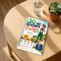 Vista dettagliata del taccuino planner benessere di 30 giorni a spirale su tavolo in legno. - Stile Piano 30 Giorni (RXHC1311) / 28 Pagine/Confezione