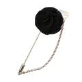 Schwarze Stoffrosen Anstecknadel mit goldener Kette als sehr elegante Anzugbrosche für Herren. - Schwarz