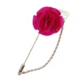 Edle Stoffrosen Anstecknadel mit goldener Kette und Blatt, eleganter Anzugschmuck für Damen. - Fuchsia