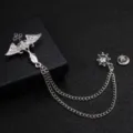 Herren silberne geflügelte Kreuz Brosche mit Quastenketten und Steuerrad Anstecknadel. - Silber