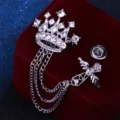 Ασημένια καρφίτσα κορώνα φούντα κρύσταλλο στρας αξεσουάρ κοστούμι vintage μόδας πέτο - Ασημί