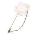 Elegante weiße Stoffblume Anstecknadel mit Goldkette für Herren Anzug Hochzeit Accessoire - Gebrochenes Weiß