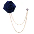Elegante dunkelblaue Stoff-Rosen-Brosche mit goldenen Quastenketten und Strass-Anstecknadel. - Marineblau