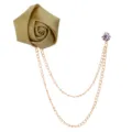 Goldene Satin Rosenblume Anstecknadel mit doppelten Quastenketten und Strass Brosche. - Kurkuma