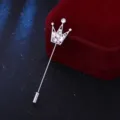 Spilla da risvolto corona di cristallo mini stile coreano per decorazione di abito. - Corona in Pietra Bianca (Base Argento)