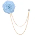 Hellblaue Stoffrosen Brosche mit doppelten goldenen Ketten und Kristallnadel für Hochzeiten. - Hellblau