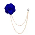 Handgefertigte blaue Stoffrosen Anstecknadel Broche mit eleganten doppelten goldenen Metallketten. - Saphirblau