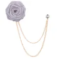 Handgefertigte Stoff-Rosen-Brosche mit doppelten Goldketten und Kristall-Nadel für Hochzeitsanzüge - Silbergrau