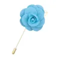 Blaue Stoffrosen Brosche für Herren Anzug. Handgemachte florale Anstecknadel Accessoire. - Hellblau