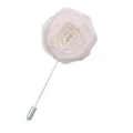 Broche fleur en tissu faite a la main avec tige metallique pour costume homme et mariage. - Blanc Cassé