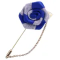 Handgefertigte blaue Stoff Rosen Brosche Reversnadel mit langer Nadel und Kette für Damen. - Blau