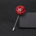 Broche longue fleur en tissu rouge pour femme, élégant accessoire pour pull variante - Bordeaux